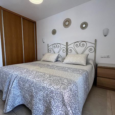 Amaner Capri Apartment Torre Del Mar Luaran gambar
