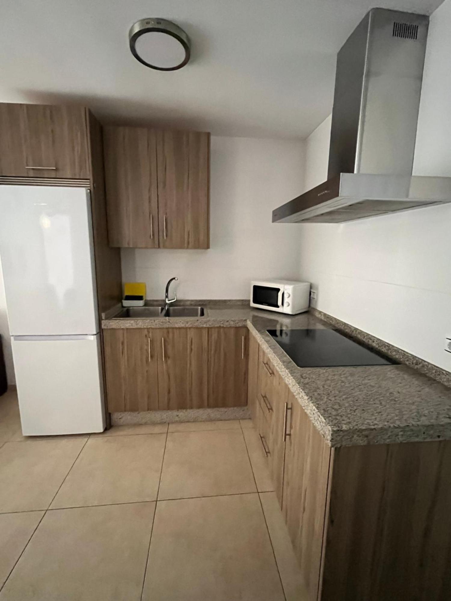 Amaner Capri Apartment Torre Del Mar Luaran gambar