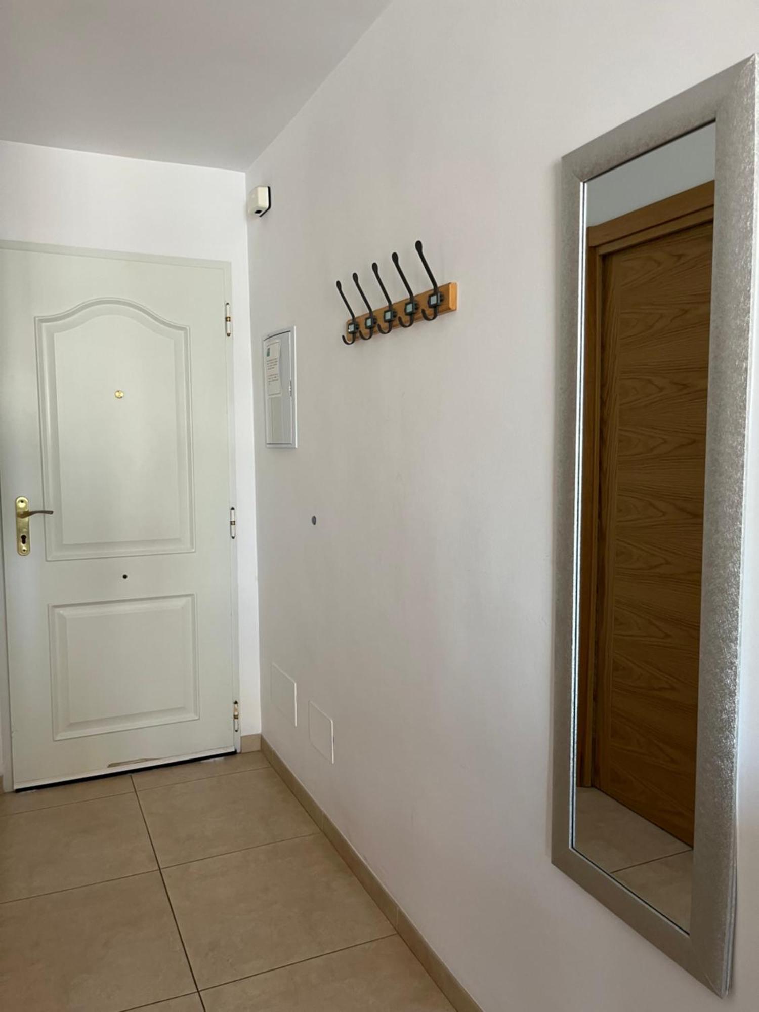 Amaner Capri Apartment Torre Del Mar Luaran gambar